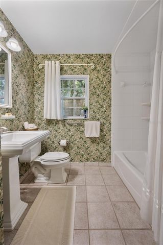 2012 SEMINOLE TRAIL, Lakeland, FL 33803