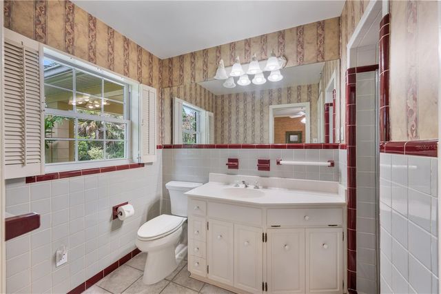 2012 SEMINOLE TRAIL, Lakeland, FL 33803