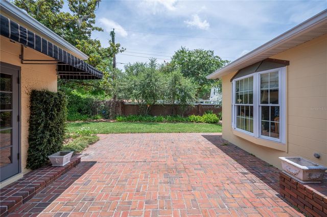 2012 SEMINOLE TRAIL, Lakeland, FL 33803