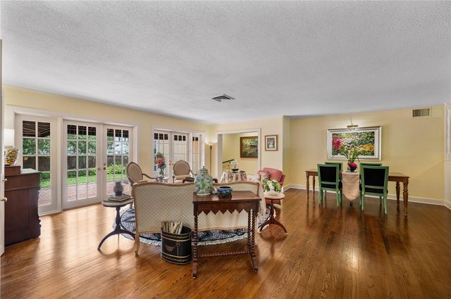 2012 SEMINOLE TRAIL, Lakeland, FL 33803
