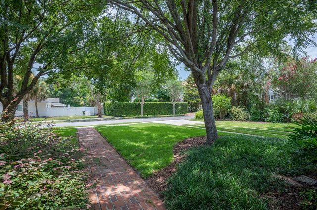 2012 SEMINOLE TRAIL, Lakeland, FL 33803