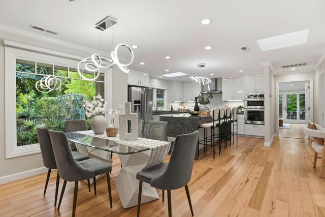 425 Concord Drive, Menlo Park, CA 94025