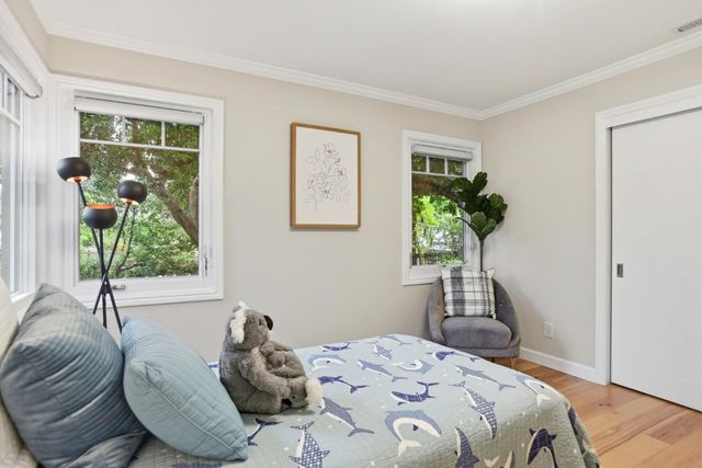 425 Concord Drive, Menlo Park, CA 94025