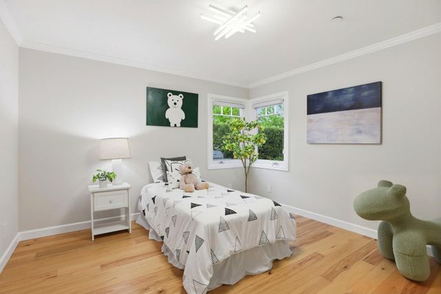 425 Concord Drive, Menlo Park, CA 94025