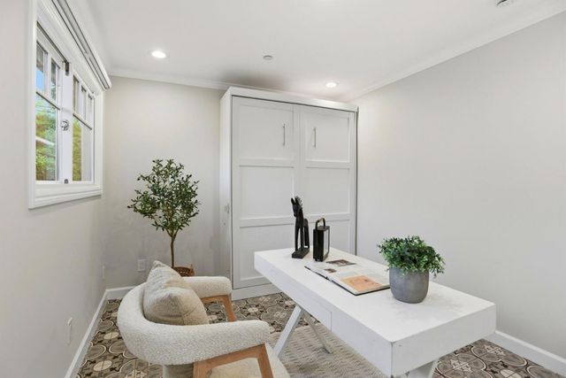 425 Concord Drive, Menlo Park, CA 94025