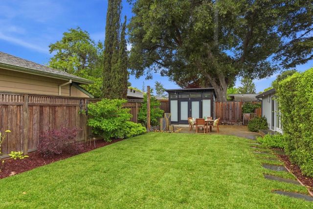 425 Concord Drive, Menlo Park, CA 94025