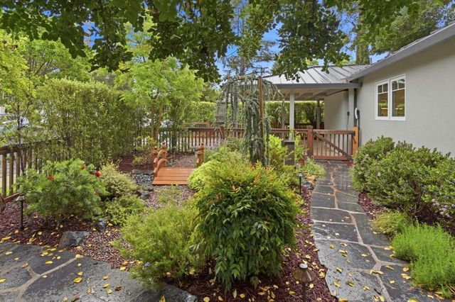 425 Concord Drive, Menlo Park, CA 94025