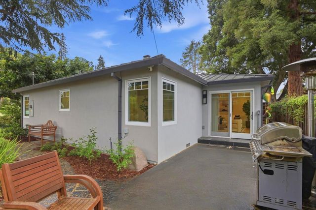 425 Concord Drive, Menlo Park, CA 94025