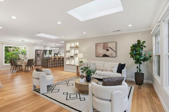 425 Concord Drive, Menlo Park, CA 94025