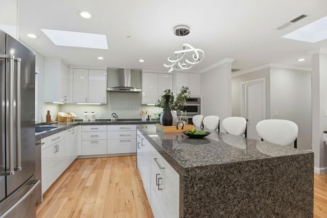 425 Concord Drive, Menlo Park, CA 94025