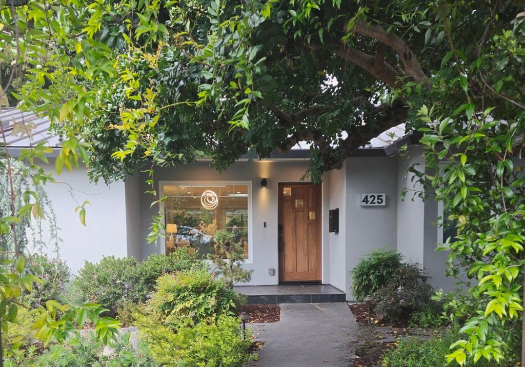 425 Concord Drive, Menlo Park, CA 94025