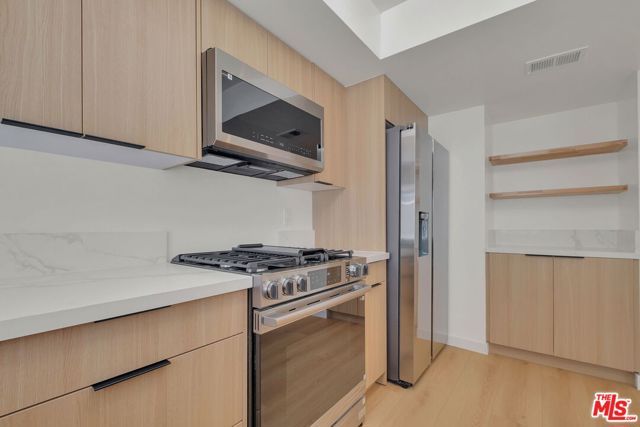 529 N Market Street 8, Inglewood, CA 90302