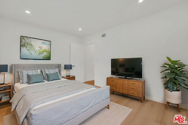 529 N Market Street 8, Inglewood, CA 90302