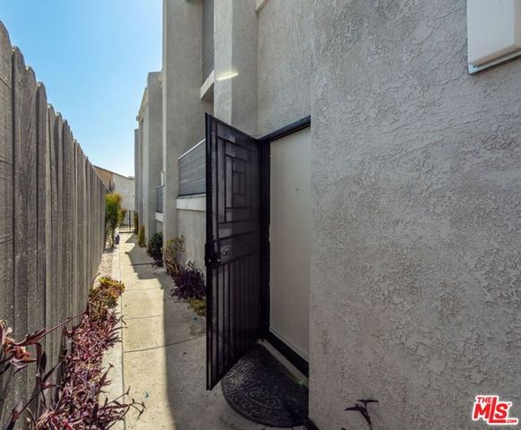529 N Market Street 8, Inglewood, CA 90302