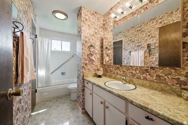 4227 S HOPI DR, West Valley City, UT 84119