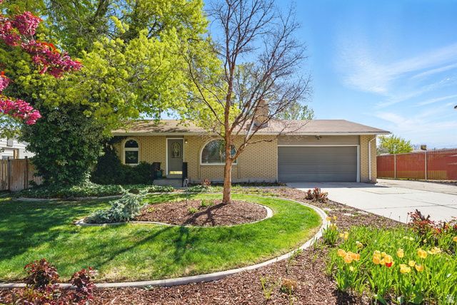 4227 S HOPI DR, West Valley City, UT 84119