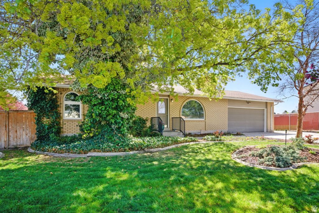 4227 S HOPI DR, West Valley City, UT 84119