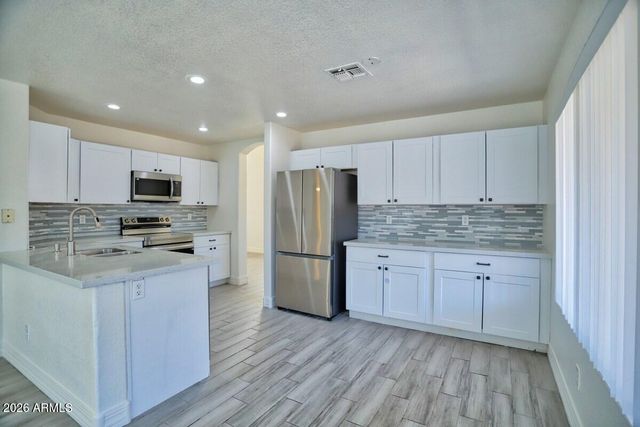 333 W COLT Road, Tempe, AZ 85284