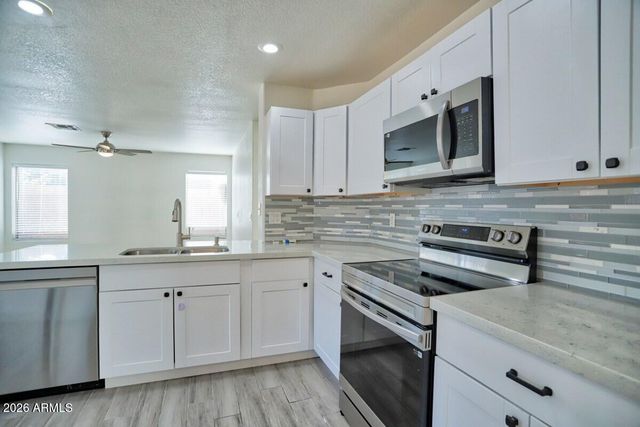 333 W COLT Road, Tempe, AZ 85284