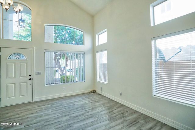 333 W COLT Road, Tempe, AZ 85284