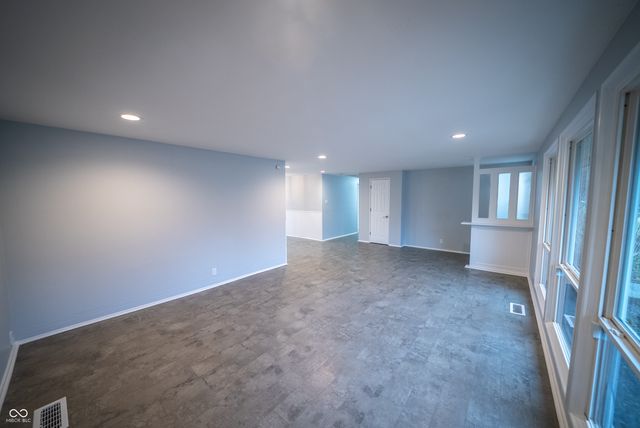 9241 Central Avenue, Indianapolis, IN 46240