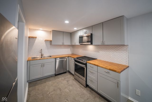 9241 Central Avenue, Indianapolis, IN 46240