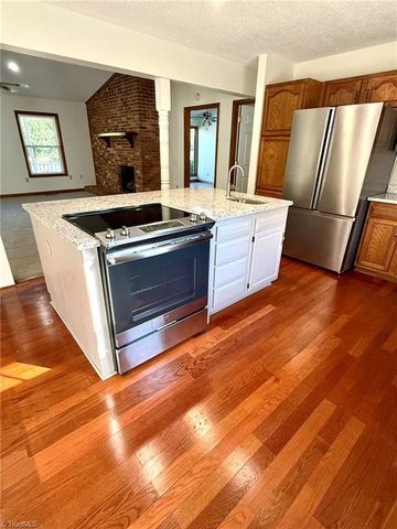 4401 Cherrywood Road, East Bend, NC 27018