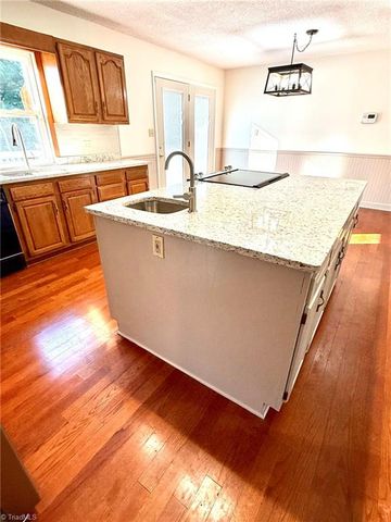 4401 Cherrywood Road, East Bend, NC 27018