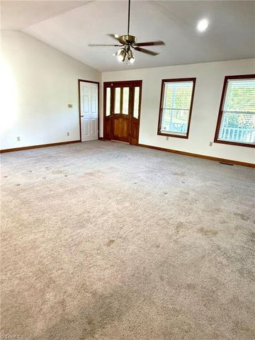 4401 Cherrywood Road, East Bend, NC 27018