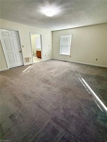 4401 Cherrywood Road, East Bend, NC 27018