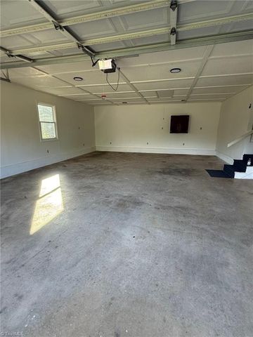 4401 Cherrywood Road, East Bend, NC 27018