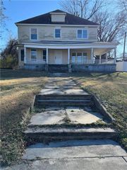 409 Lindsey Street, Reidsville, NC 27320