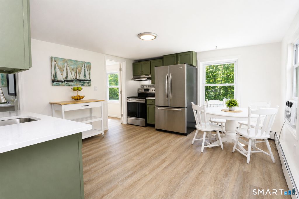89 Brook Street, Glastonbury, CT 06033