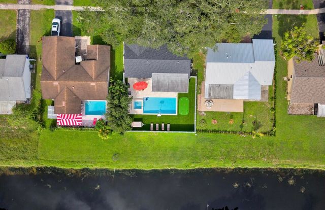 9819 Spanish Isles Drive, Boca Raton, FL 33496
