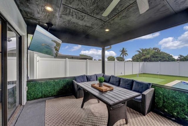 9819 Spanish Isles Drive, Boca Raton, FL 33496