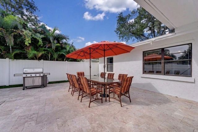 9819 Spanish Isles Drive, Boca Raton, FL 33496