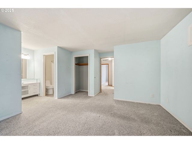 1005 Sw 4TH St, Gresham, OR 97080