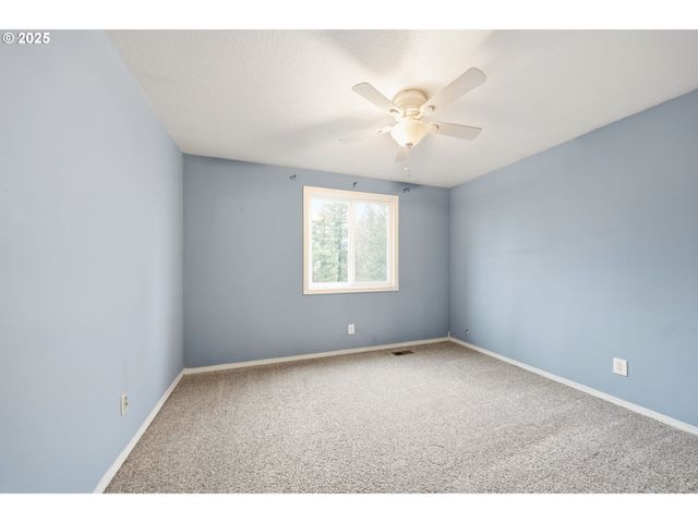 1005 Sw 4TH St, Gresham, OR 97080