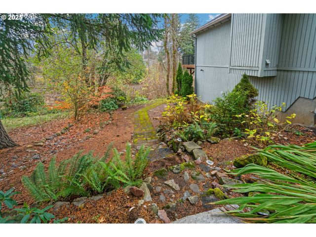 1005 Sw 4TH St, Gresham, OR 97080