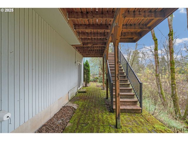 1005 Sw 4TH St, Gresham, OR 97080