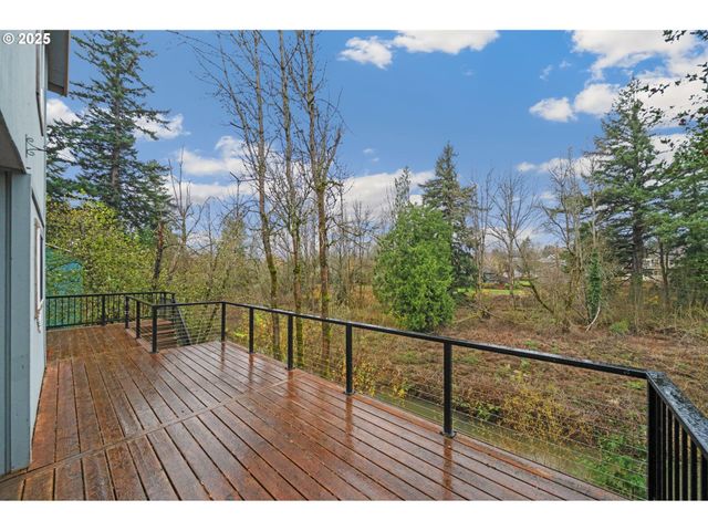 1005 Sw 4TH St, Gresham, OR 97080