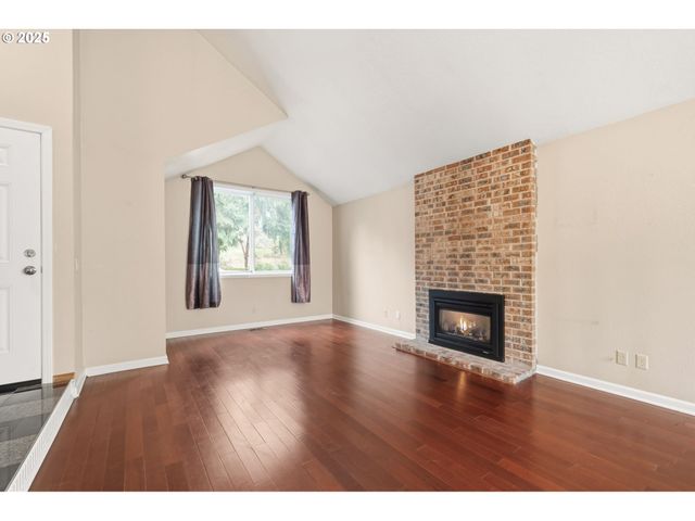 1005 Sw 4TH St, Gresham, OR 97080