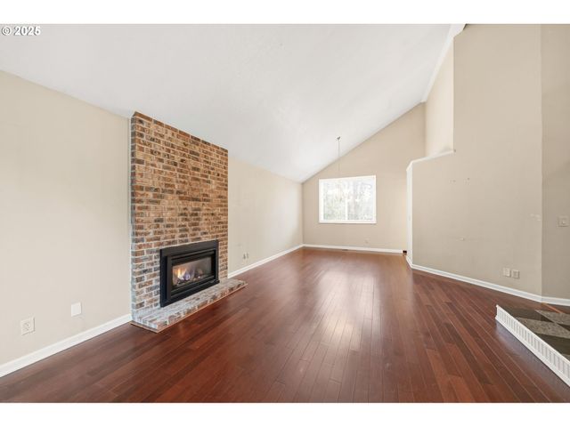 1005 Sw 4TH St, Gresham, OR 97080