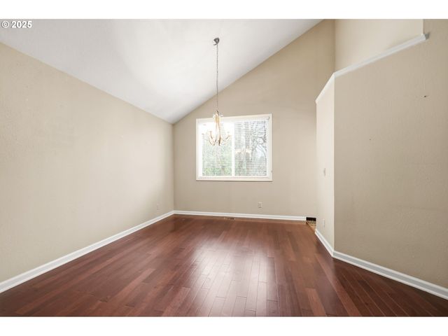 1005 Sw 4TH St, Gresham, OR 97080