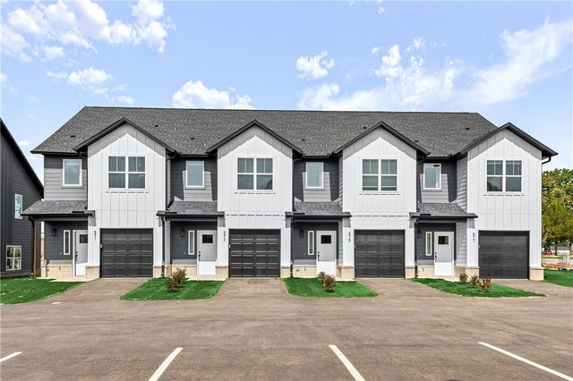 547 W Pickens Road, Pea Ridge, AR 72751