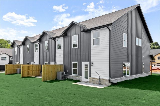 547 W Pickens Road, Pea Ridge, AR 72751