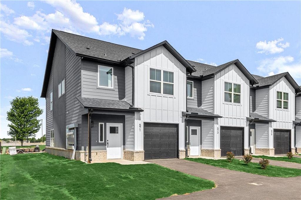 547 W Pickens Road, Pea Ridge, AR 72751