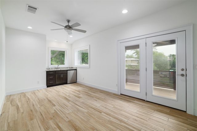 701 Josephine ST, Austin, TX 78704