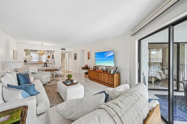 7468 Fairfax Dr 302, Tamarac, FL 33321