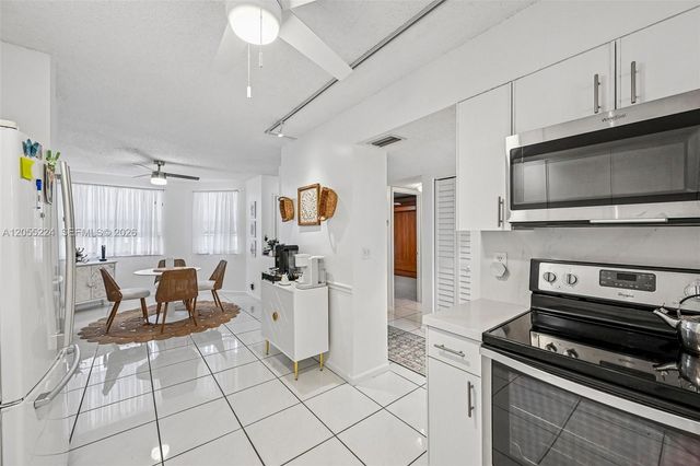 7468 Fairfax Dr 302, Tamarac, FL 33321